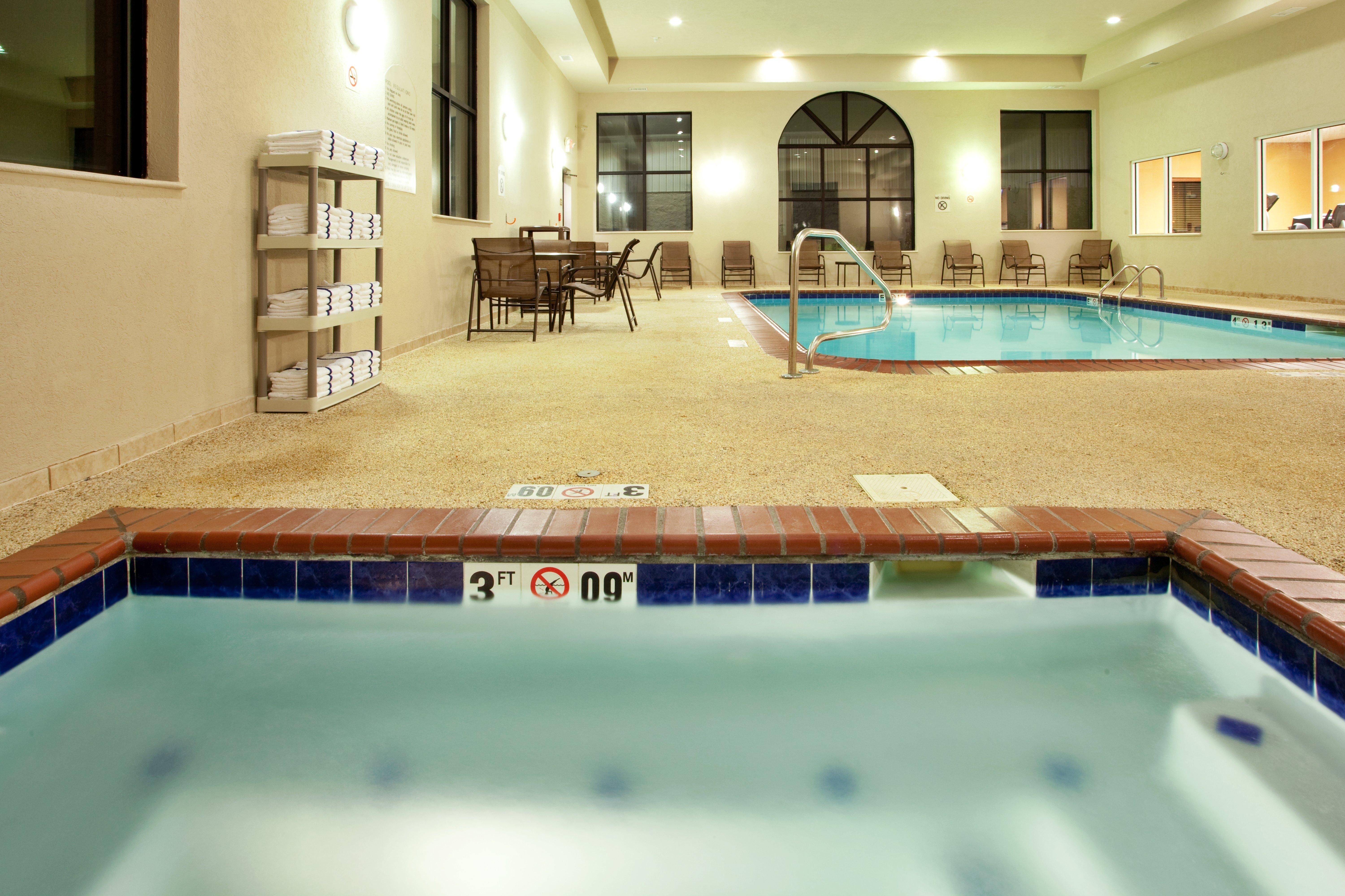 Holiday Inn Express Hotel & Suites Claypool Hill -Richlands Area By Ihg Pounding Mill Exteriér fotografie