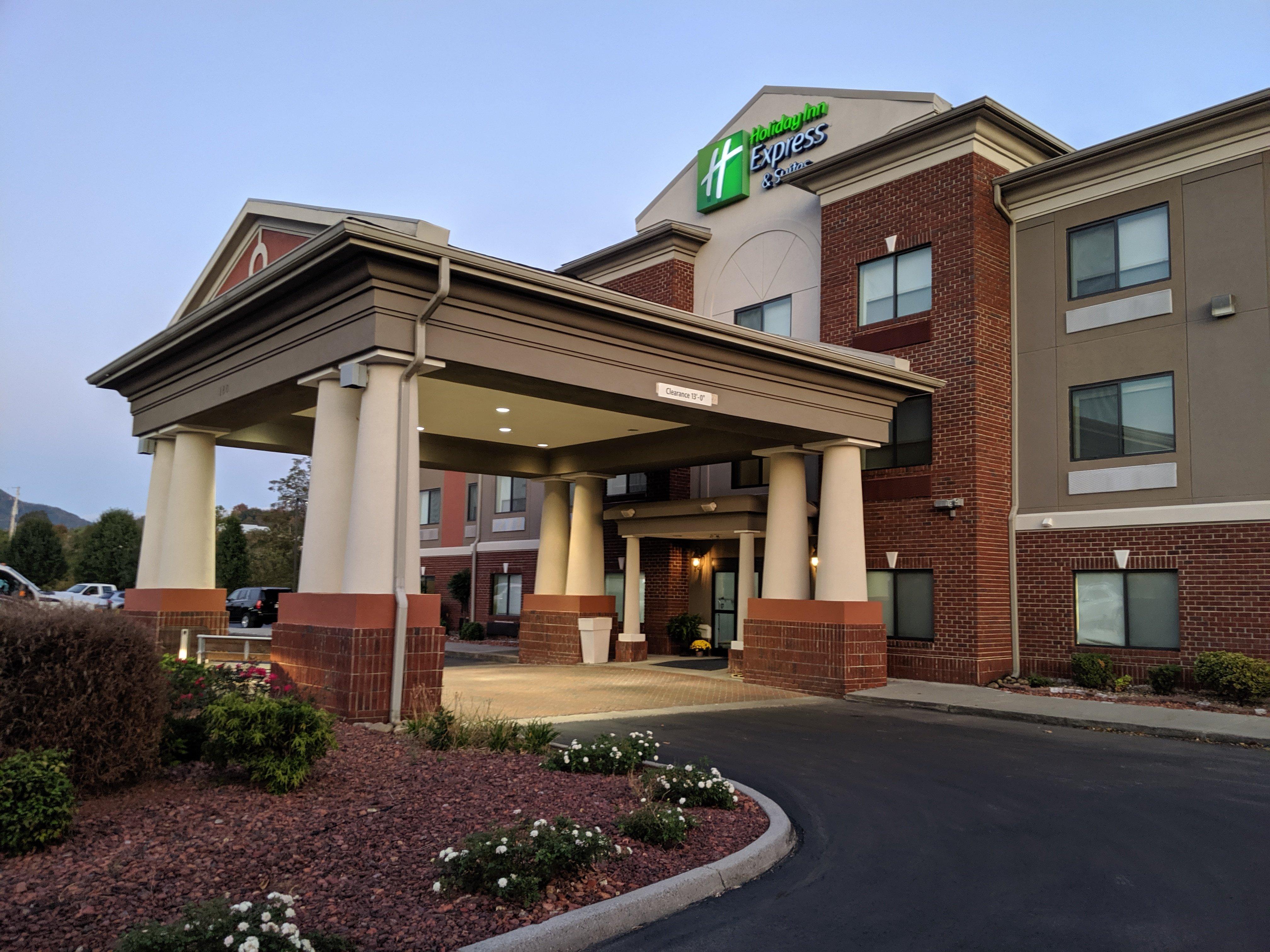 Holiday Inn Express Hotel & Suites Claypool Hill -Richlands Area By Ihg Pounding Mill Exteriér fotografie